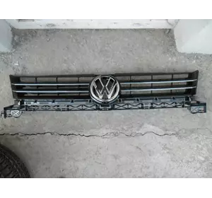 Решотка радиатора Фольксваген Кадди 2011+, Решотка радиатора Volkswagen Caddy 2011+